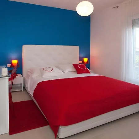 Apartments Villa Anamaria Trogir Room photo